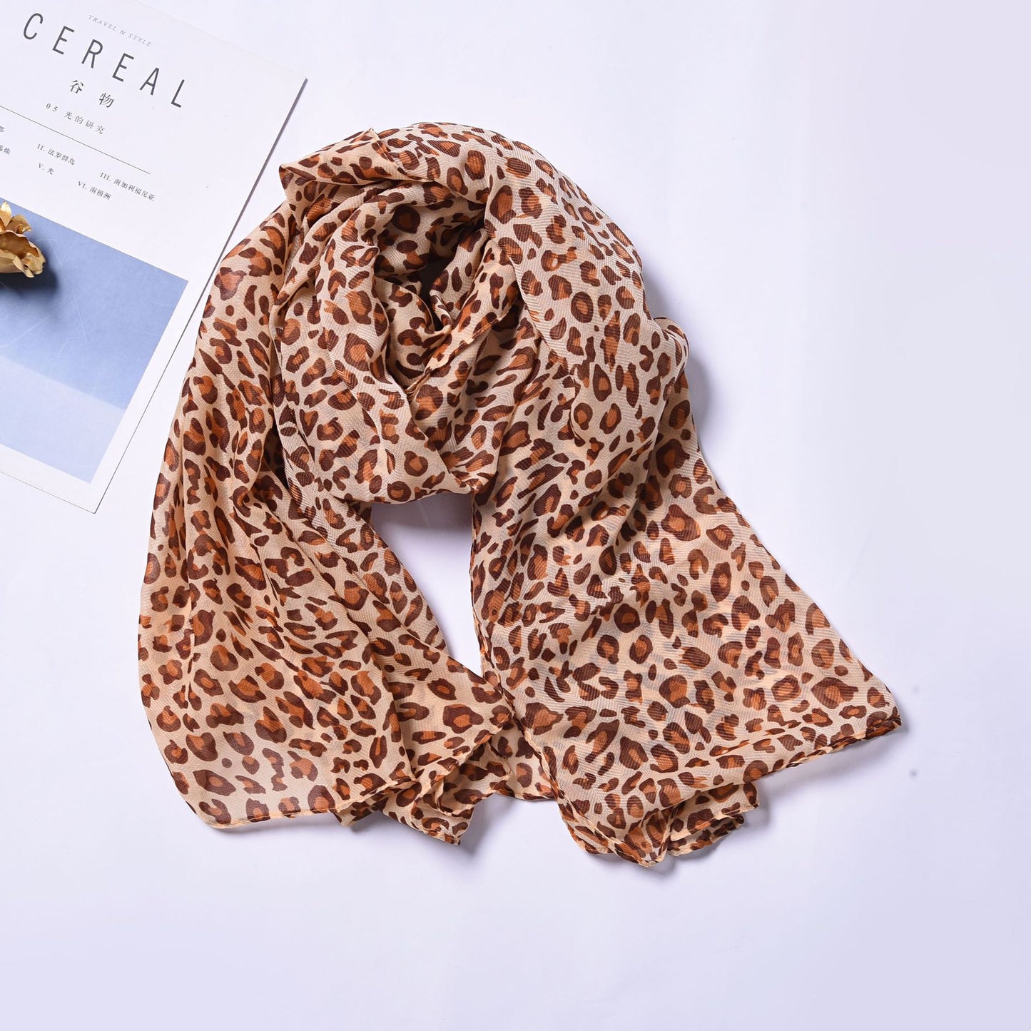 Women's Minimalist Classic Fashion Leopard Print Scarf